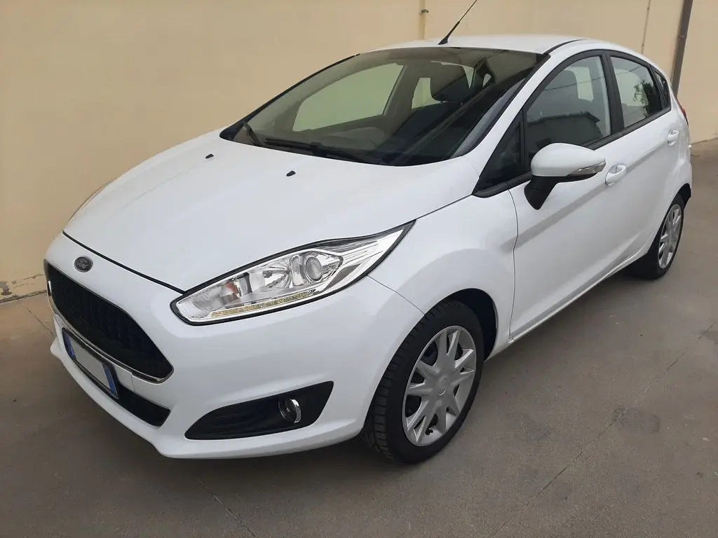 Photo 1 : Ford Fiesta 2016 Diesel