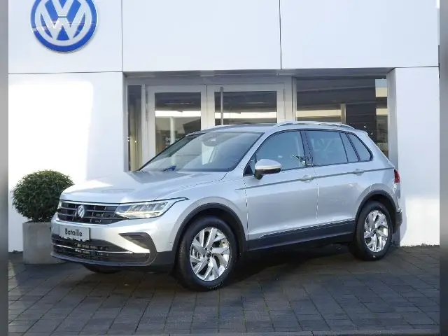 Photo 1 : Volkswagen Tiguan 2023 Essence