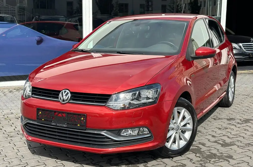 Photo 1 : Volkswagen Polo 2015 Petrol