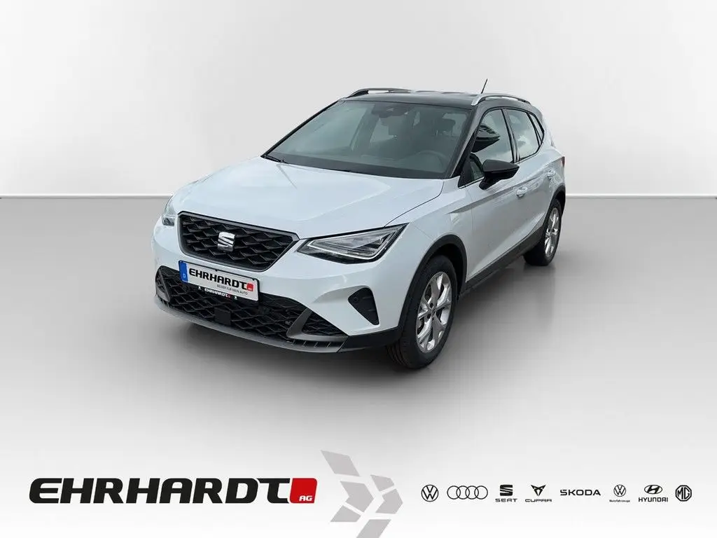 Photo 1 : Seat Arona 2024 Petrol