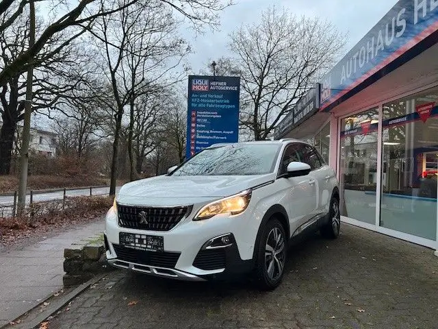 Photo 1 : Peugeot 3008 2019 Petrol