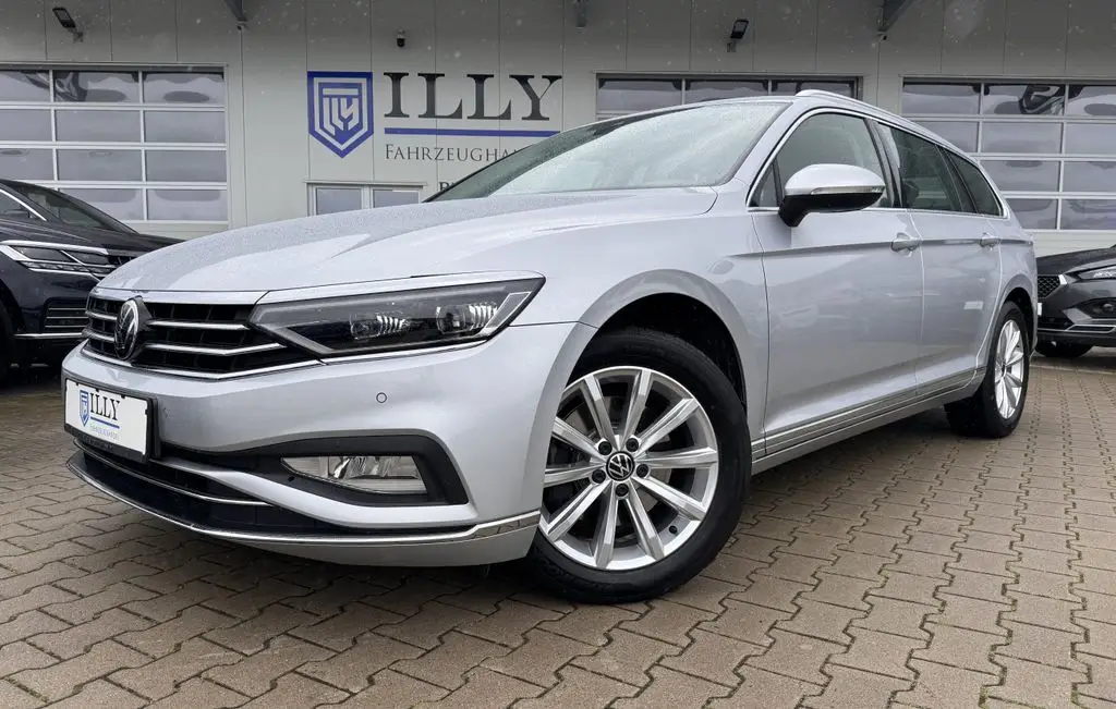 Photo 1 : Volkswagen Passat 2021 Diesel