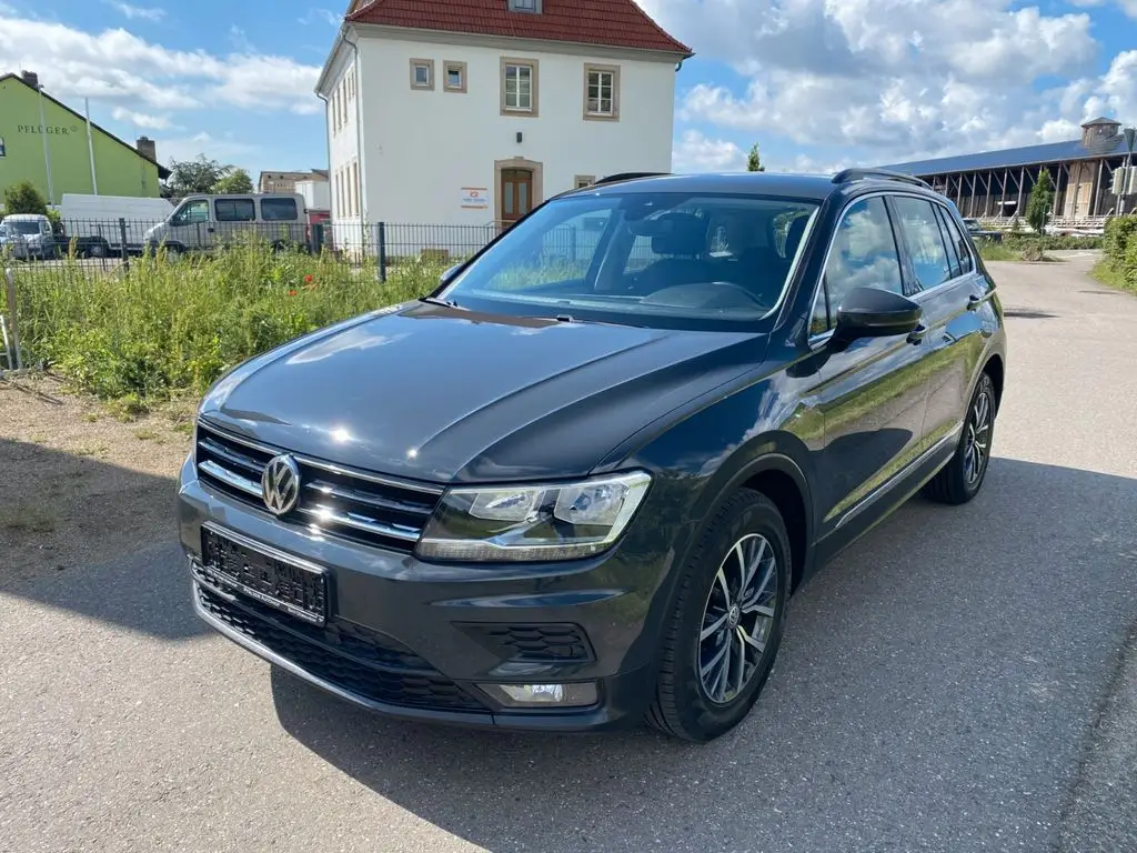 Photo 1 : Volkswagen Tiguan 2017 Petrol