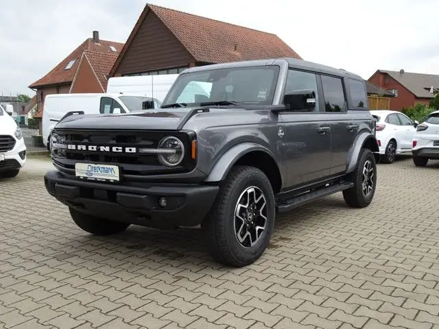 Photo 1 : Ford Bronco 2024 Petrol