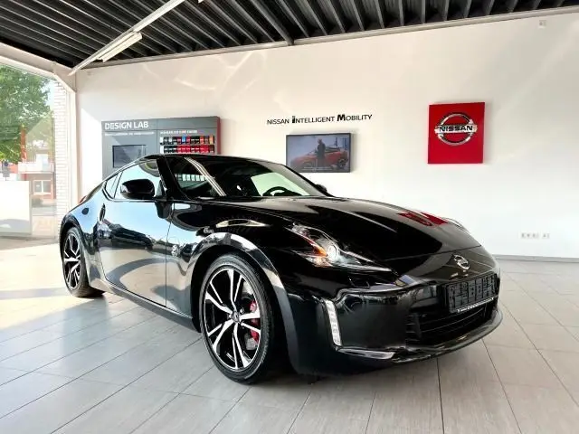 Photo 1 : Nissan 370z 2019 Petrol