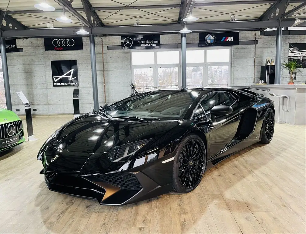 Photo 1 : Lamborghini Aventador 2018 Essence