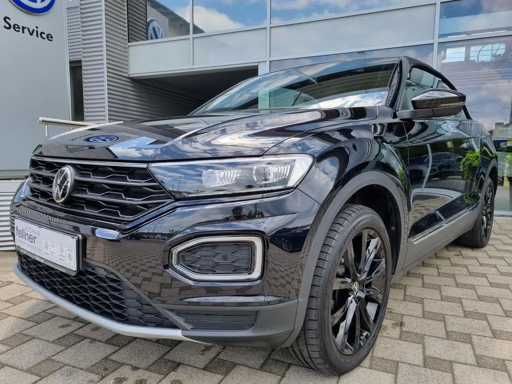 Photo 1 : Volkswagen T-roc 2021 Essence