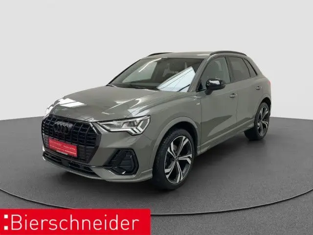 Photo 1 : Audi Q3 2023 Petrol