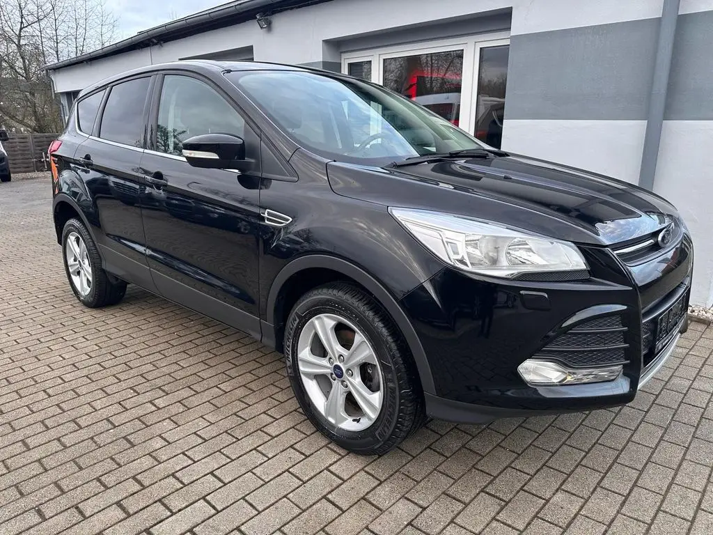 Photo 1 : Ford Kuga 2015 Petrol