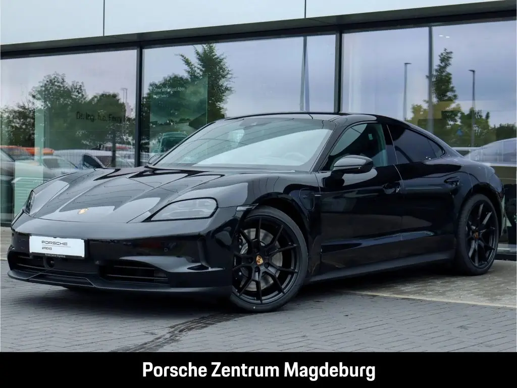 Photo 1 : Porsche Taycan 2024 Non renseigné