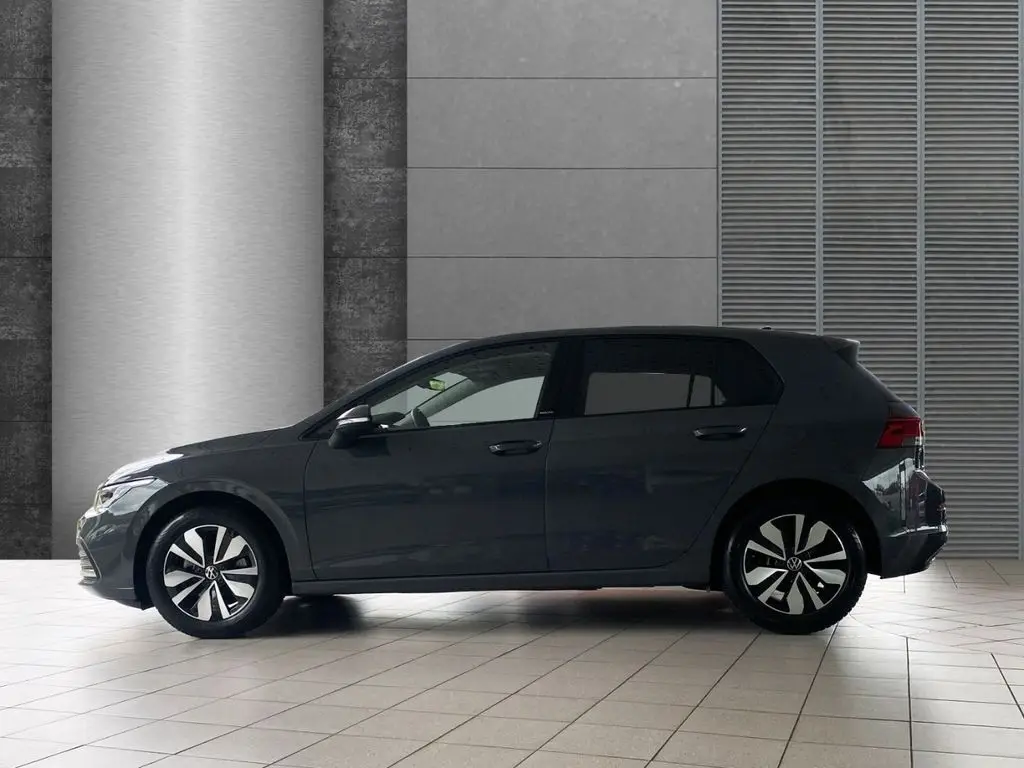 Photo 1 : Volkswagen Golf 2023 Petrol