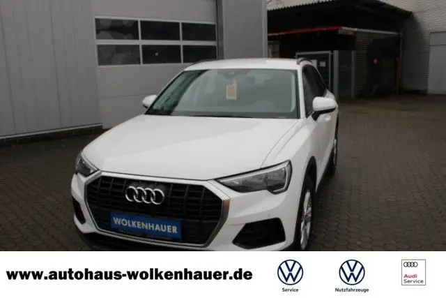 Photo 1 : Audi Q3 2022 Petrol