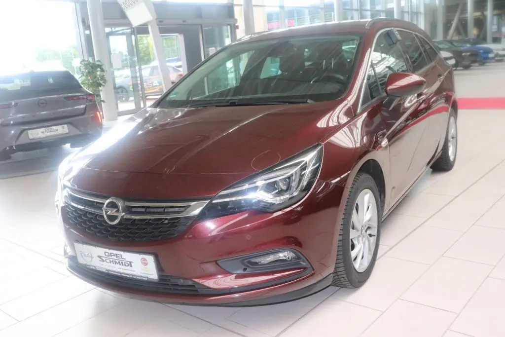 Photo 1 : Opel Astra 2018 Petrol