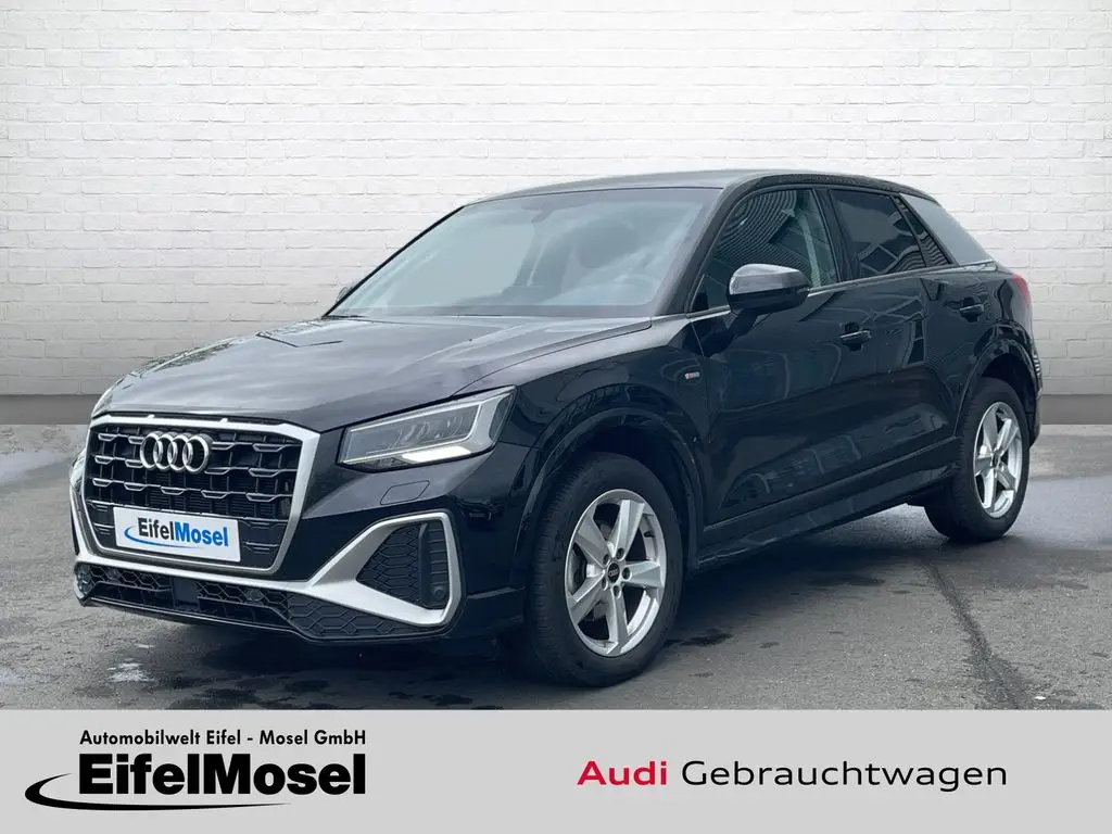 Photo 1 : Audi Q2 2023 Petrol