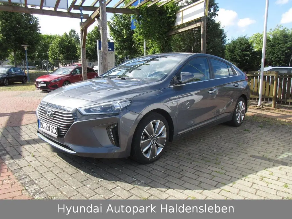 Photo 1 : Hyundai Ioniq 2018 Hybrid