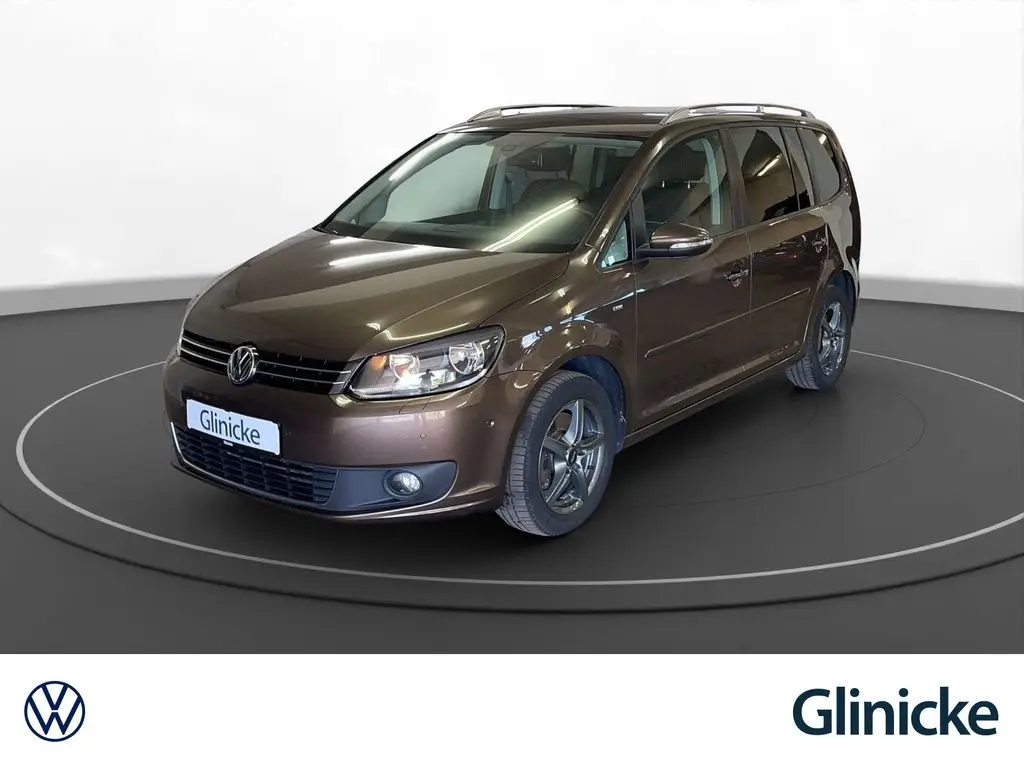 Photo 1 : Volkswagen Touran 2015 Petrol