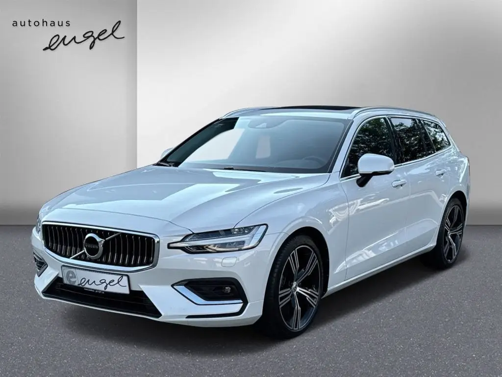 Photo 1 : Volvo V60 2020 Essence