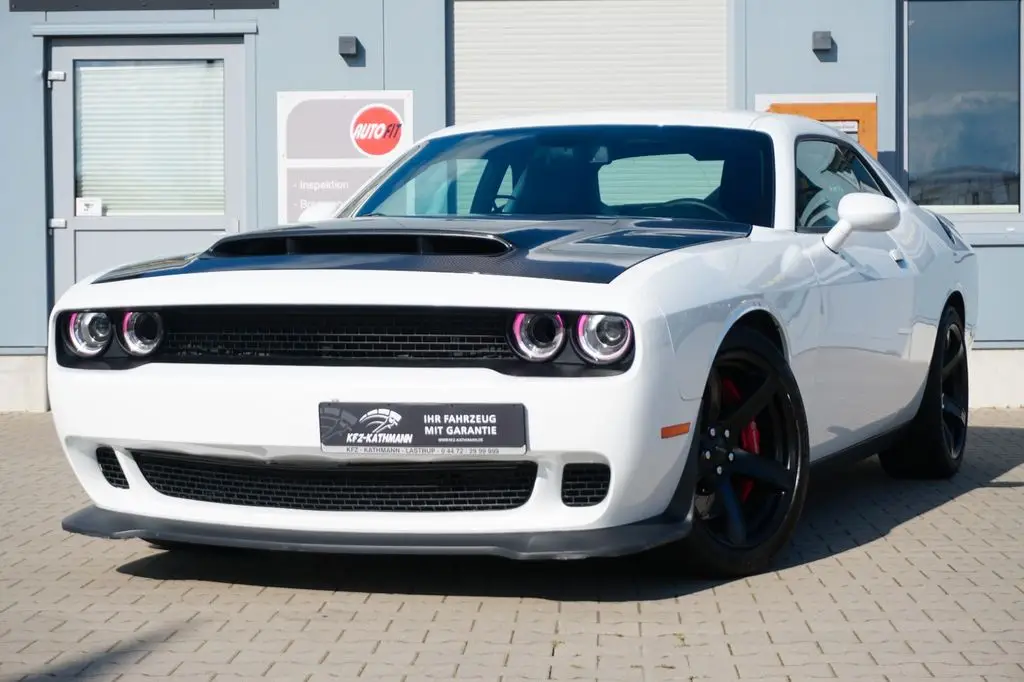 Photo 1 : Dodge Challenger 2020 Petrol