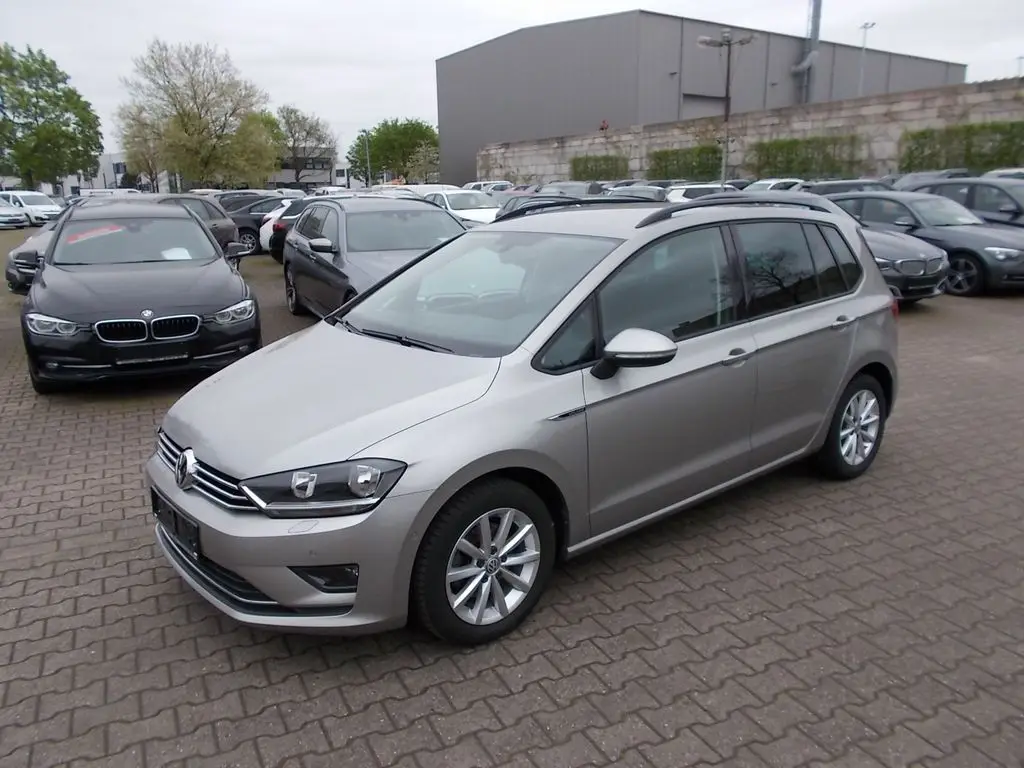 Photo 1 : Volkswagen Golf 2015 Petrol