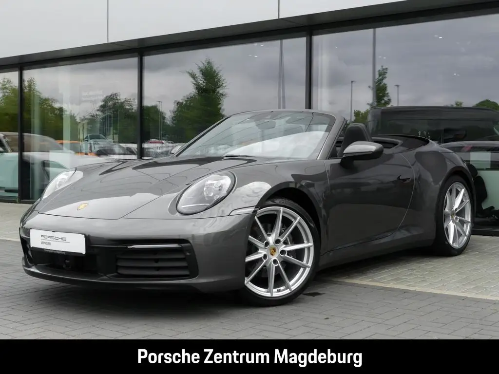 Photo 1 : Porsche 992 2023 Petrol