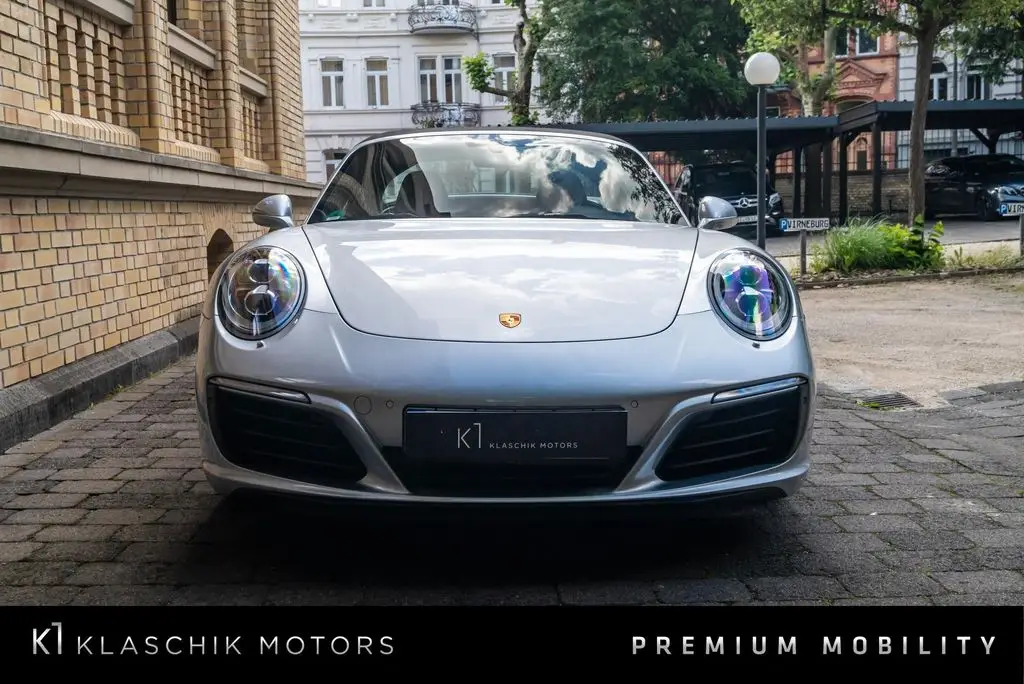 Photo 1 : Porsche 911 2018 Petrol