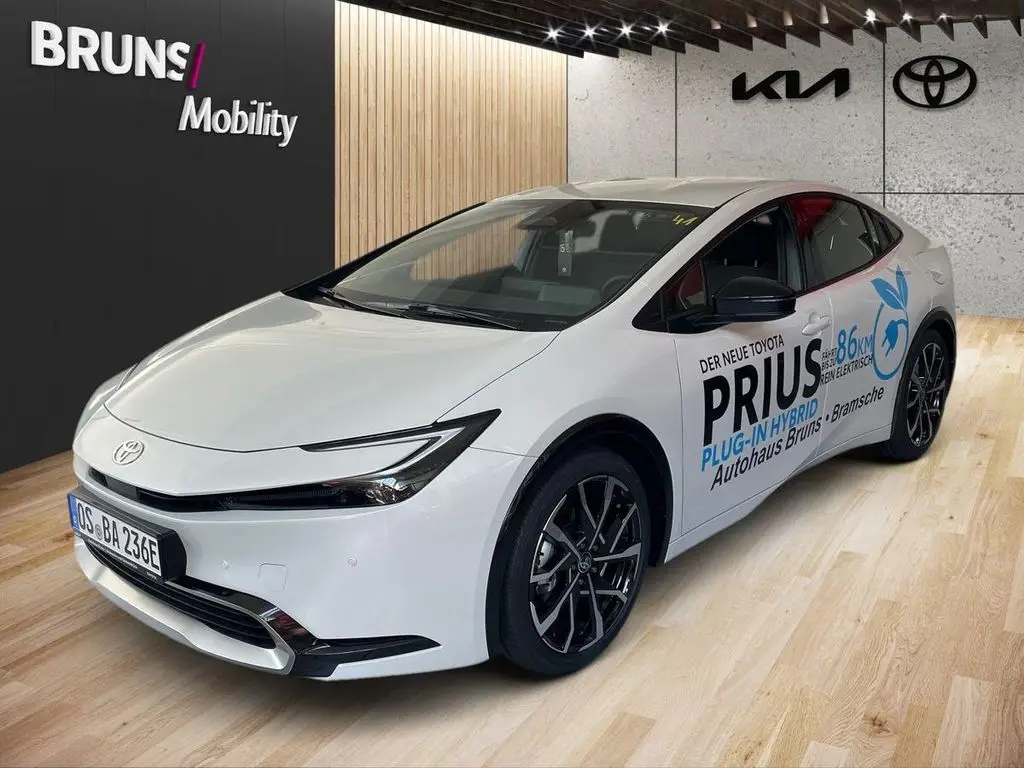 Photo 1 : Toyota Prius 2023 Essence