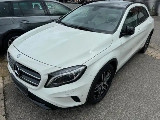 Photo 1 : Mercedes-benz Classe Gla 2015 Petrol