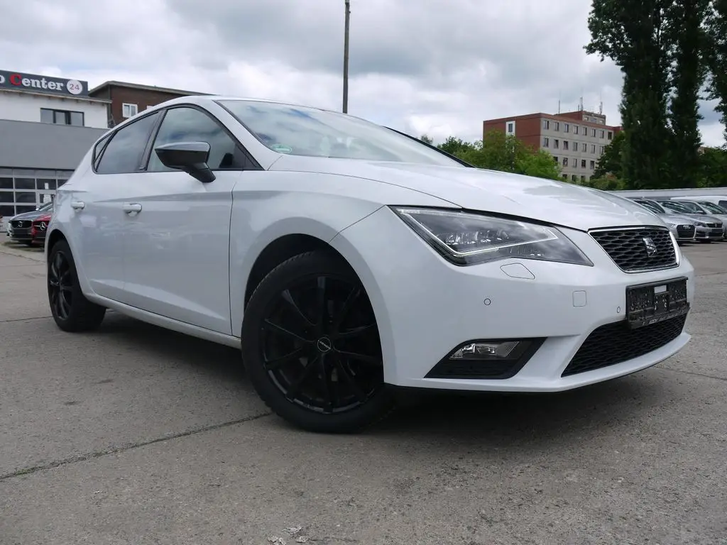 Photo 1 : Seat Leon 2015 Petrol