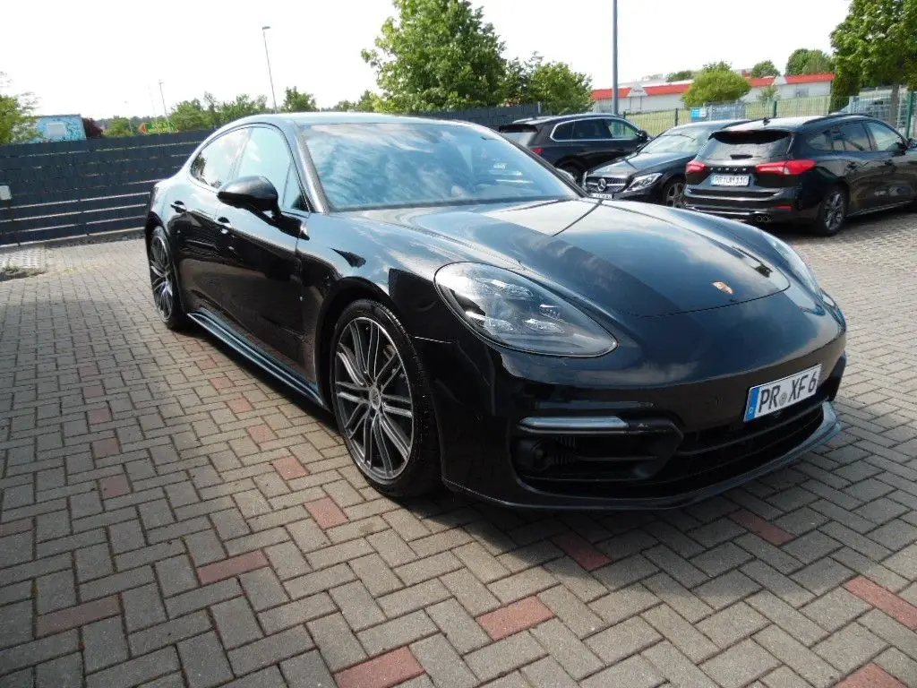 Photo 1 : Porsche Panamera 2018 Essence