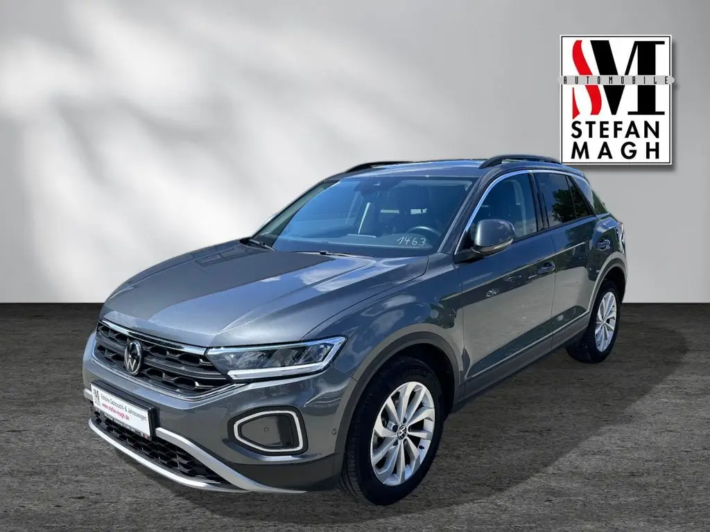 Photo 1 : Volkswagen T-roc 2023 Petrol