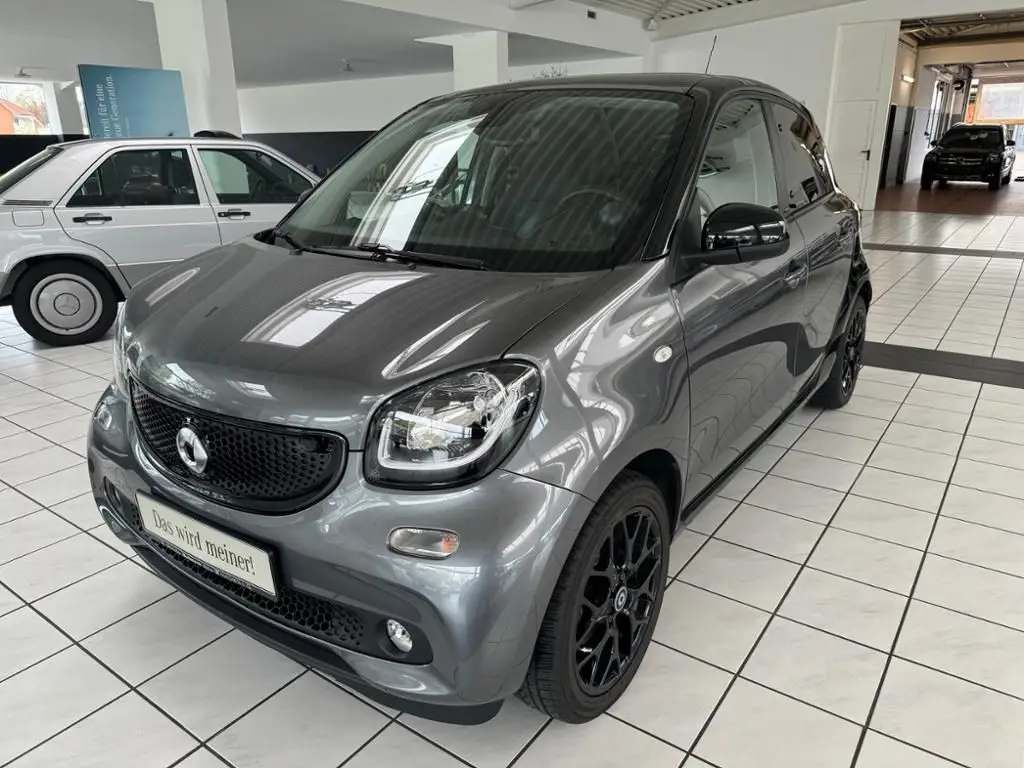 Photo 1 : Smart Forfour 2018 Petrol