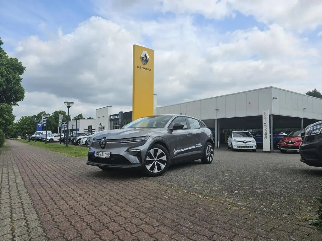 Photo 1 : Renault Megane 2022 Non renseigné