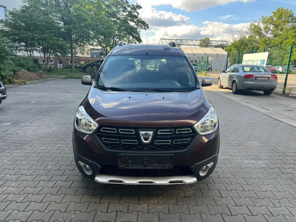 Photo 1 : Dacia Dokker 2017 Petrol