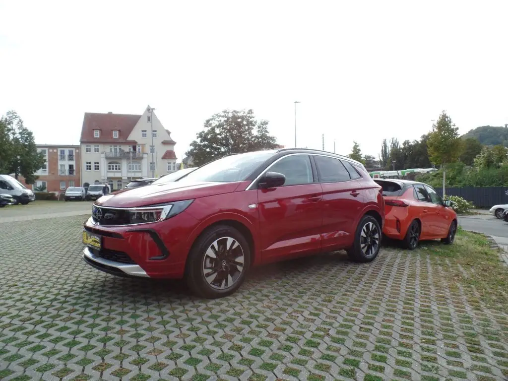 Photo 1 : Opel Grandland 2023 Hybrid