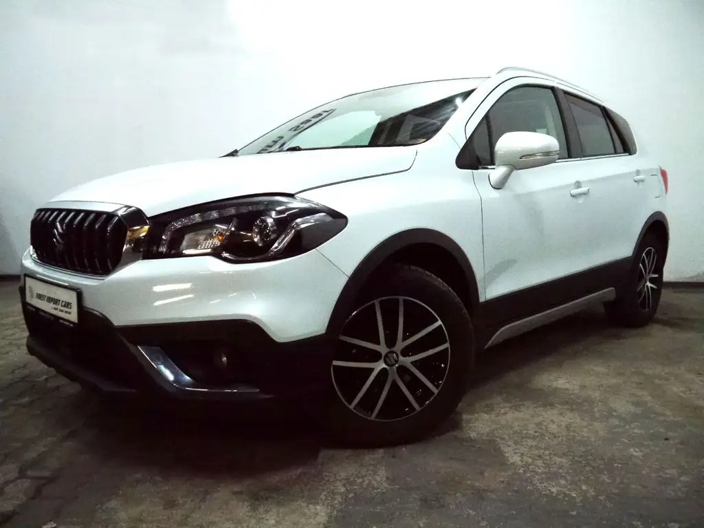 Photo 1 : Suzuki Sx4 2018 Petrol