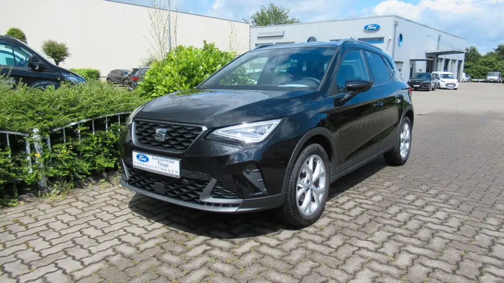 Photo 1 : Seat Arona 2023 Petrol