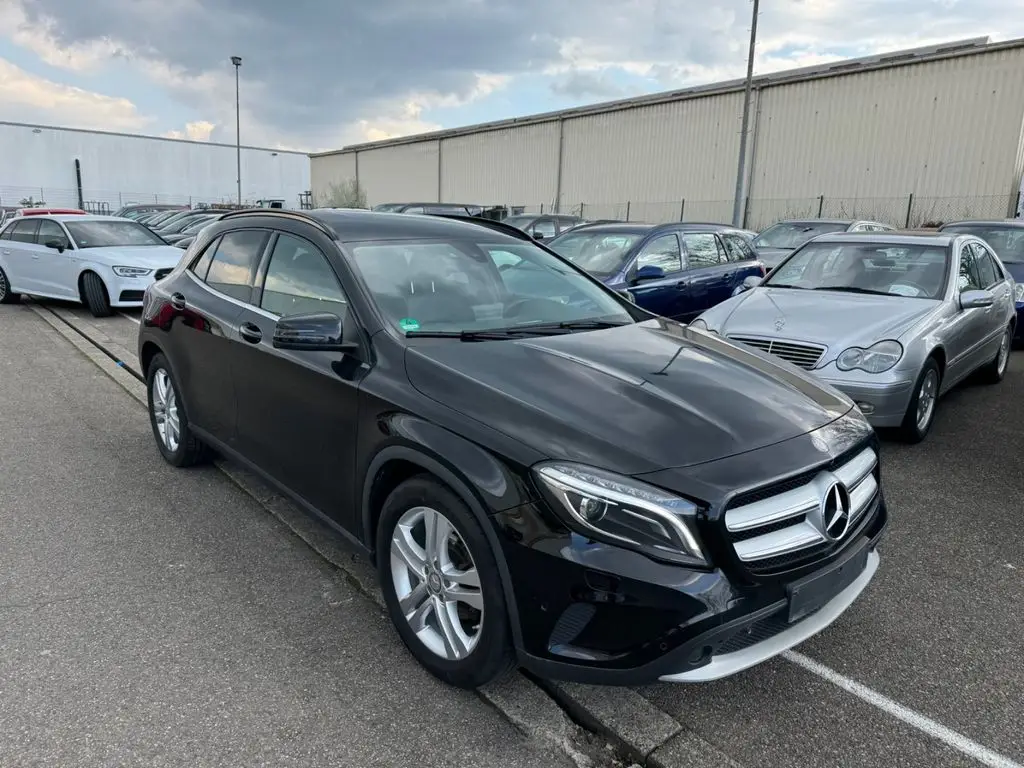 Photo 1 : Mercedes-benz Classe Gla 2016 Petrol