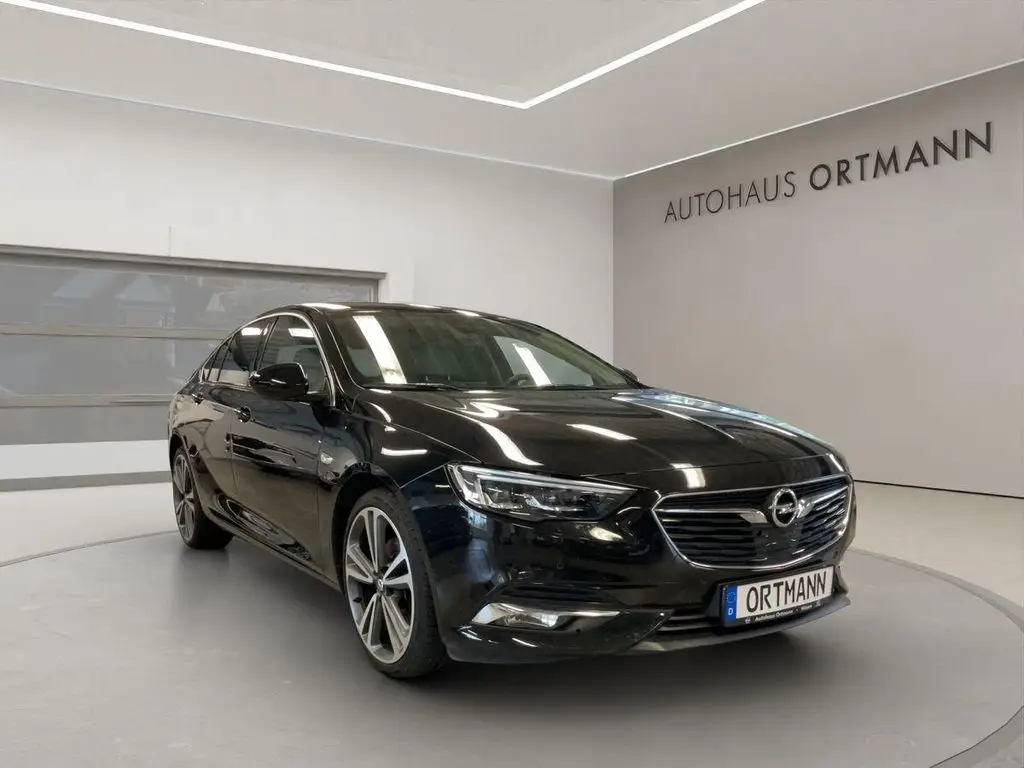 Photo 1 : Opel Insignia 2019 Diesel