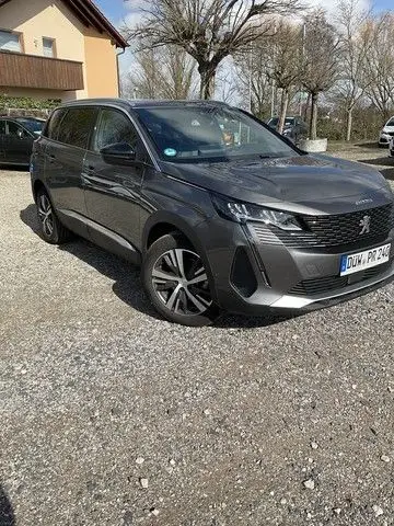 Photo 1 : Peugeot 5008 2023 Petrol