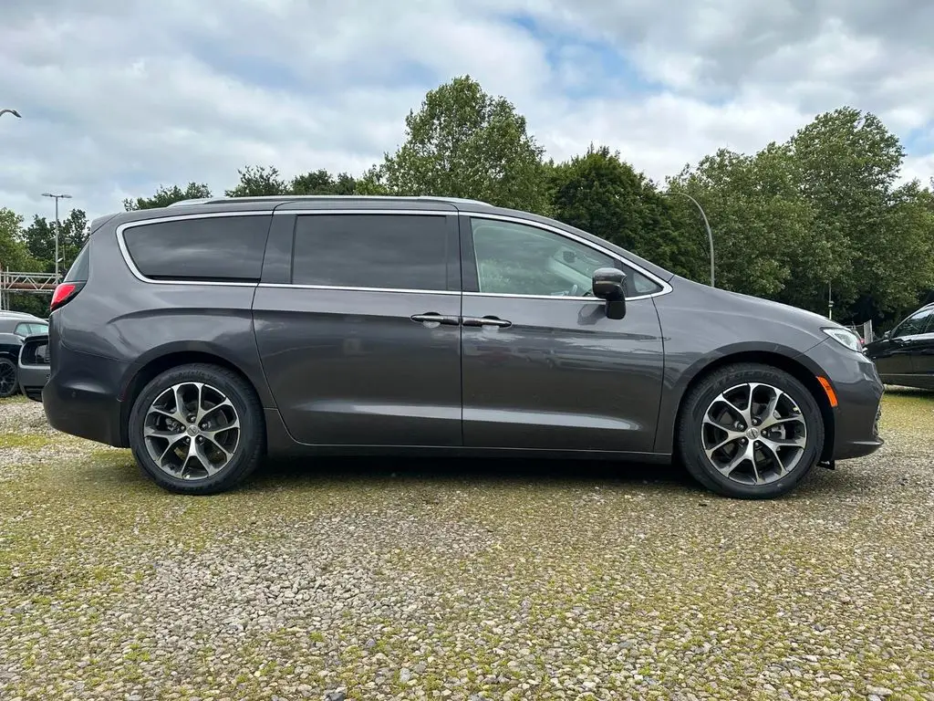 Photo 1 : Chrysler Pacifica 2021 Petrol