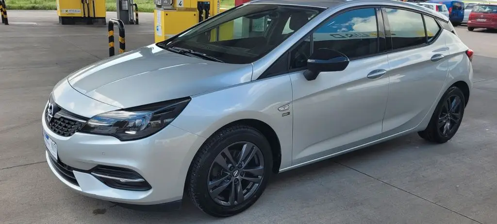 Photo 1 : Opel Astra 2020 Petrol