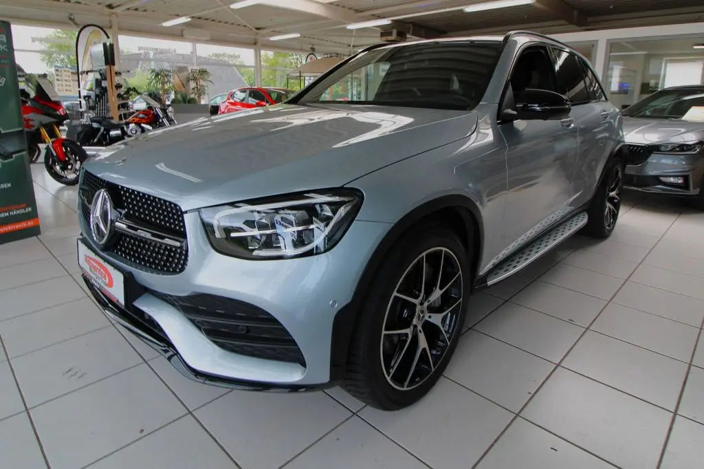 Photo 1 : Mercedes-benz Classe Glc 2022 Petrol