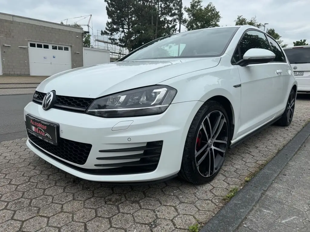 Photo 1 : Volkswagen Golf 2016 Diesel