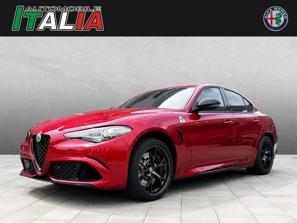 Photo 1 : Alfa Romeo Giulia 2022 Essence