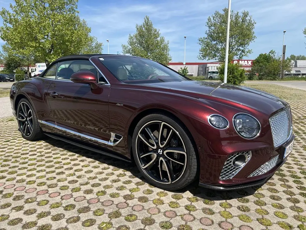 Photo 1 : Bentley Continental 2023 Essence