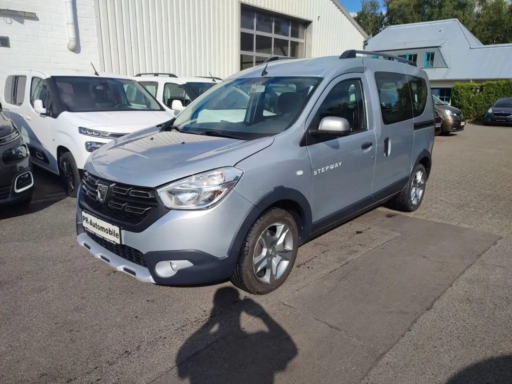 Photo 1 : Dacia Dokker 2021 Essence