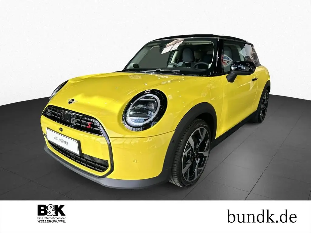 Photo 1 : Mini Cooper 2024 Petrol