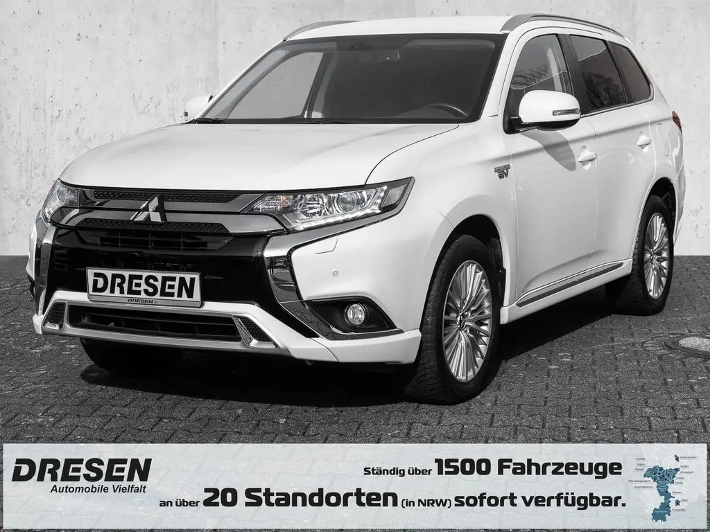 Photo 1 : Mitsubishi Outlander 2019 Hybrid