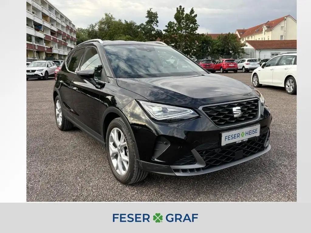 Photo 1 : Seat Arona 2023 Petrol