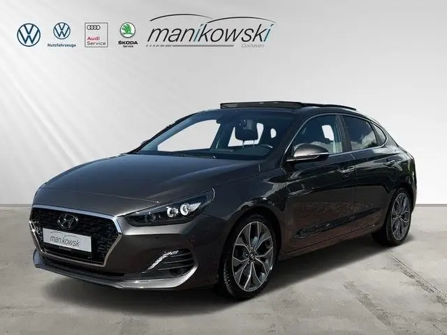 Photo 1 : Hyundai I30 2019 Petrol